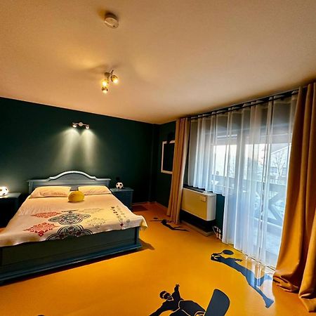 Vila Alsace Podu' Cu Lanturi Hotell Bacău Eksteriør bilde