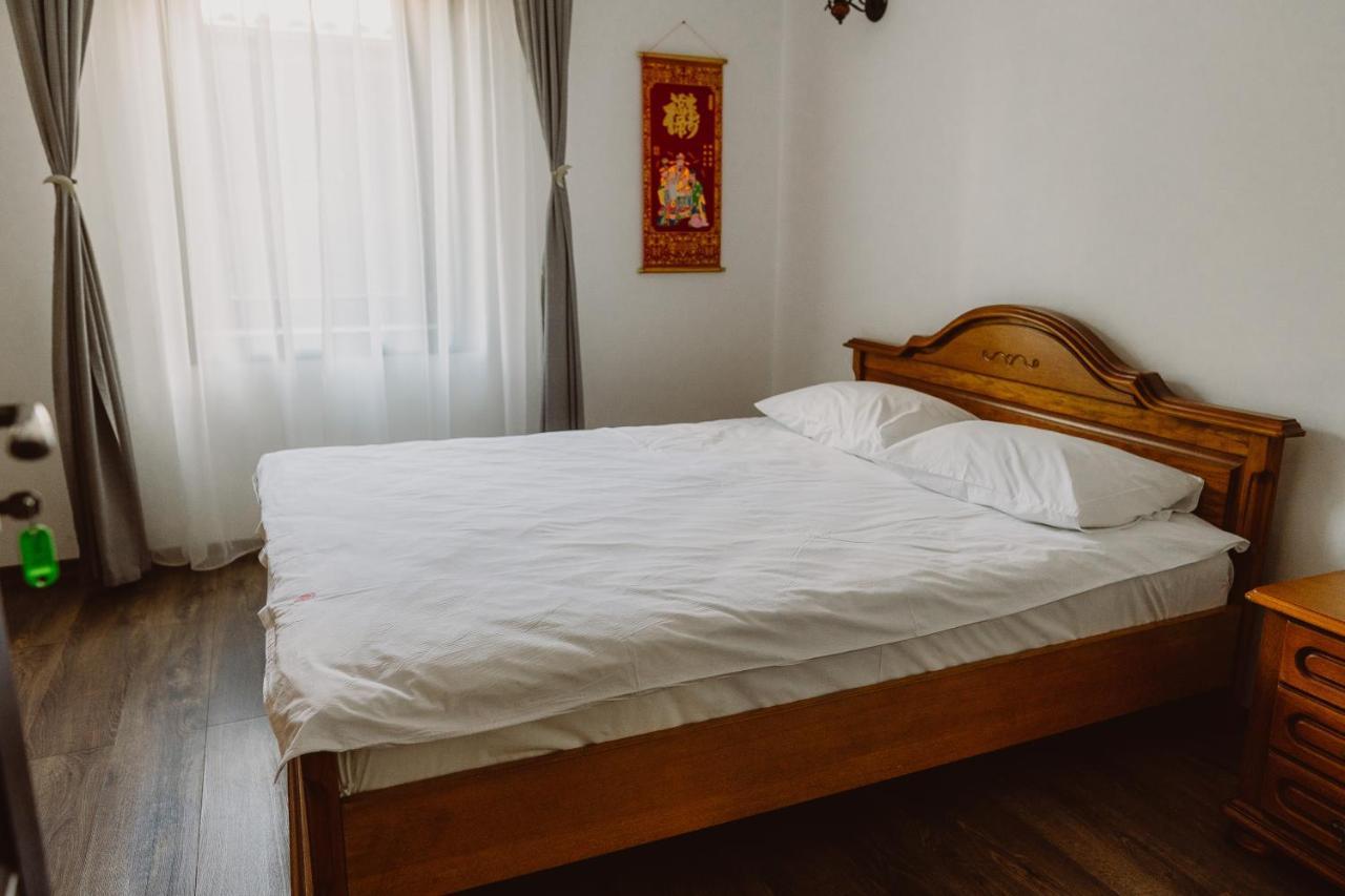 Vila Alsace Podu' Cu Lanturi Bacău Eksteriør bilde
